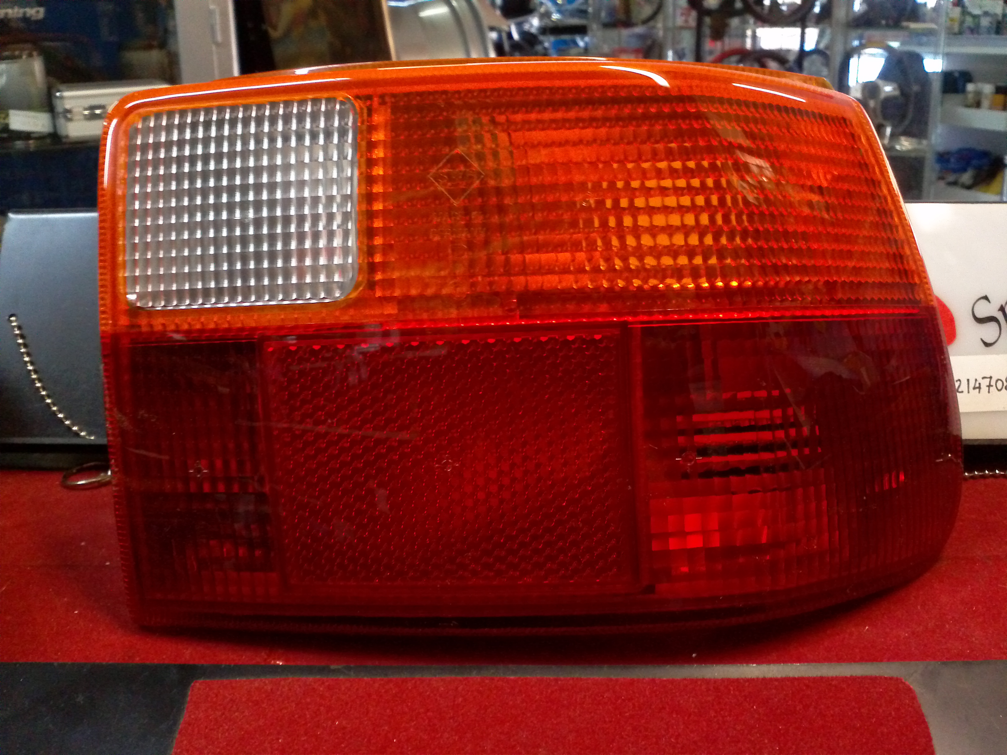 *PILOTO POSTERIOR OPEL ASTRA F 3/5 PUERTAS DR. REF. 62021 YORKA